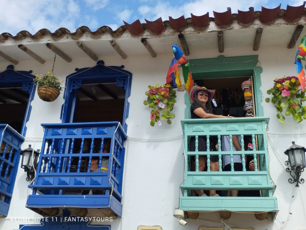 Tour A Guatapé Desde Medellín Con Visita A La Piedra El Peñón De Guatapé, ¡Vívelo este miércoles 10 de mayo de 2023!