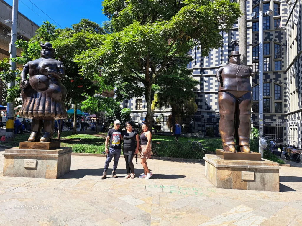 City Tour Por Medellín Conociendo La Ciudad De La Eterna Primavera Comparte en familia el sábado 8 de julio de 2023nbspMedellin Travel by fantasytours Planes turísticos en Santa Fe de Antioquia Medellín Guatapé y Nápoles