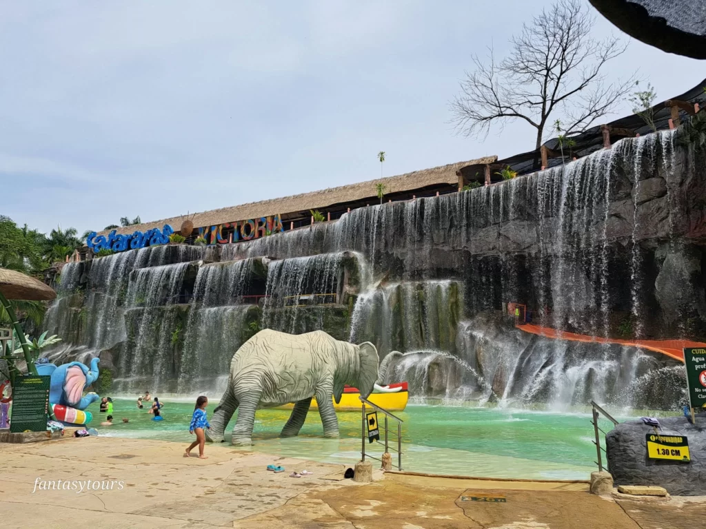 Tour A La Hacienda Nápoles Con Ingreso A La Sabana Africana Museo Y Zonas Húmedas Listos para viajar el viernes 18 de agosto de 2023nbspMedellin Travel by fantasytours Planes turísticos en Santa Fe de Antioquia Medellín Guatapé y Nápoles