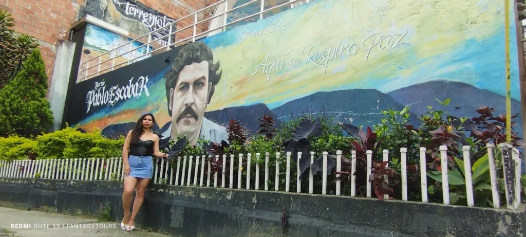 Tour De Pablo Escobar Vamos a disfrutarlo el lunes 4 de noviembre de 2024nbspMedellin Travel by fantasytours Planes turísticos en Santa Fe de Antioquia Medellín Guatapé y Nápoles