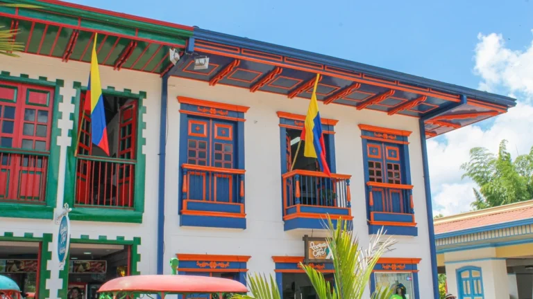 Excursión Terrestre Al Eje Cafetero Desde Medellín, ¡Comparte en familia el lunes 29 de diciembre de 2025!