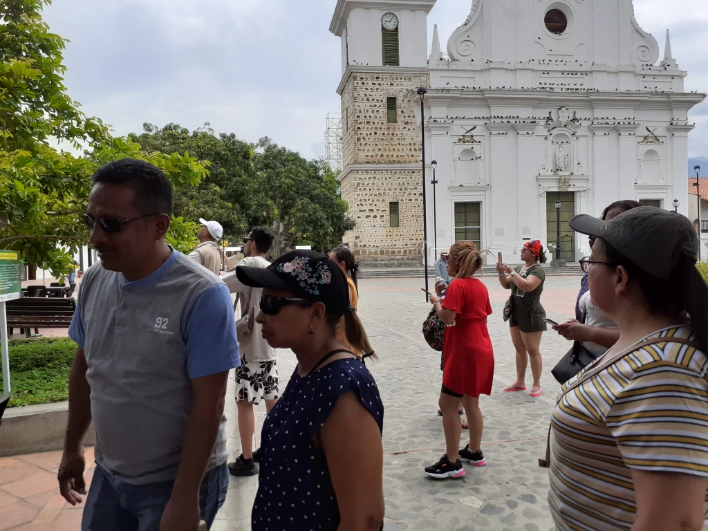 Tour Cultural Santa Fe De Antioquia Con Visita Al Puente De Occidente Y Centro Histórico, ¡Únete este martes 9 de septiembre de 2025!